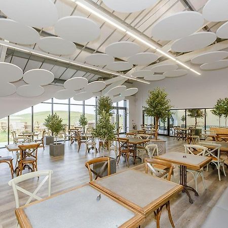 Woodland Lakes Lodges Thirsk Bagian luar foto