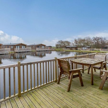 Woodland Lakes Lodges Thirsk Bagian luar foto
