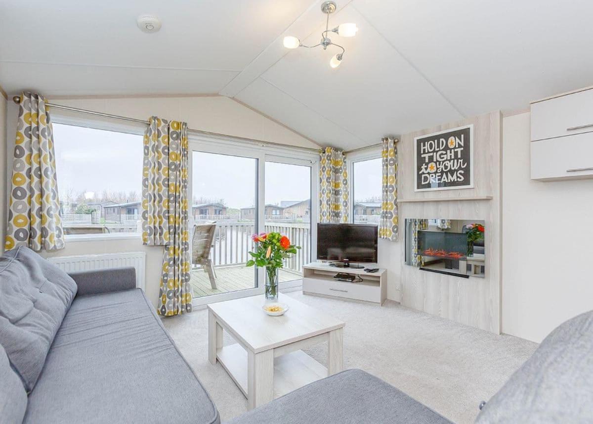 Woodland Lakes Lodges Thirsk Bagian luar foto