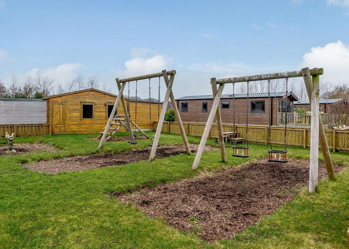 Woodland Lakes Lodges Thirsk Bagian luar foto