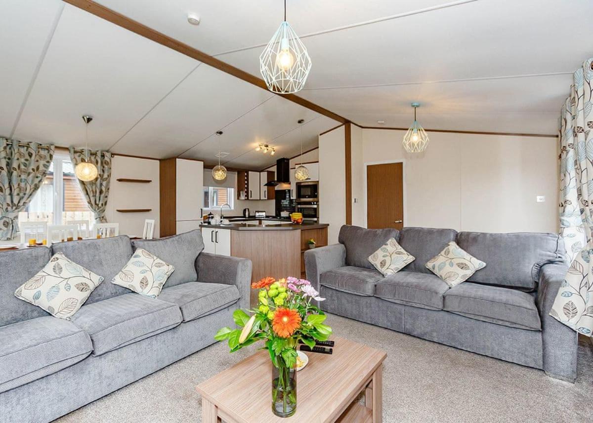 Woodland Lakes Lodges Thirsk Bagian luar foto