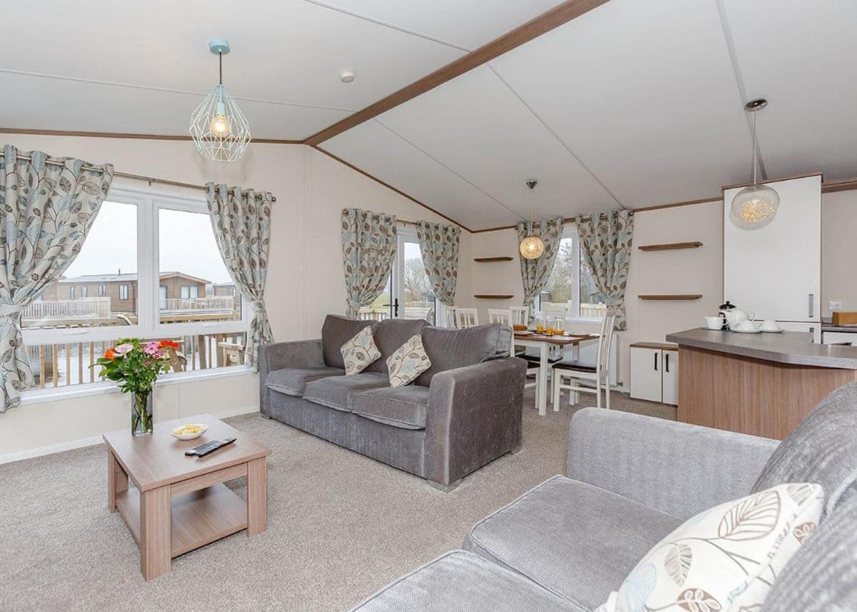Woodland Lakes Lodges Thirsk Bagian luar foto