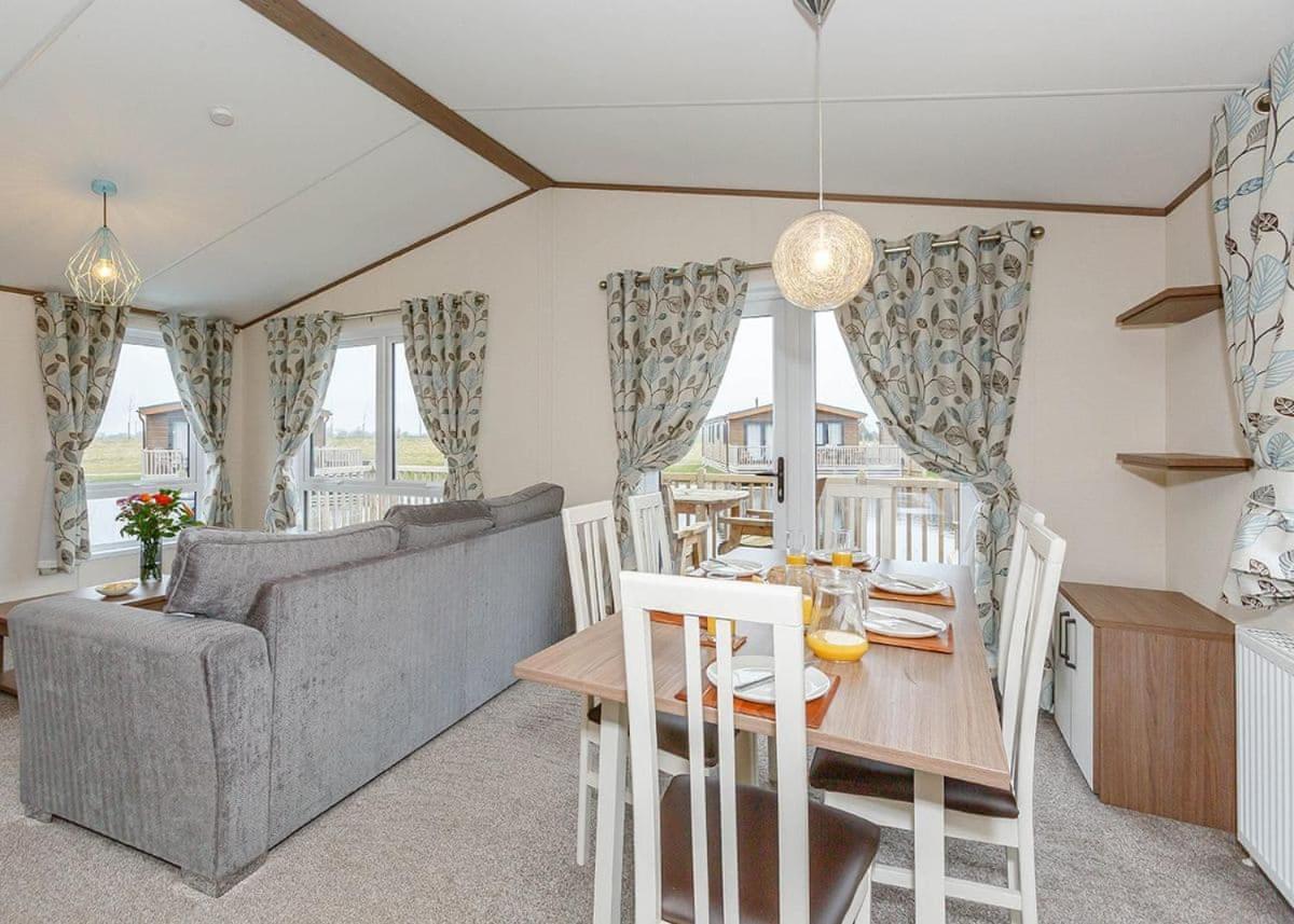 Woodland Lakes Lodges Thirsk Bagian luar foto